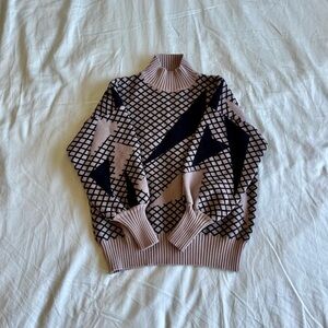 Geometric Patterned Sweater - Black and Tan